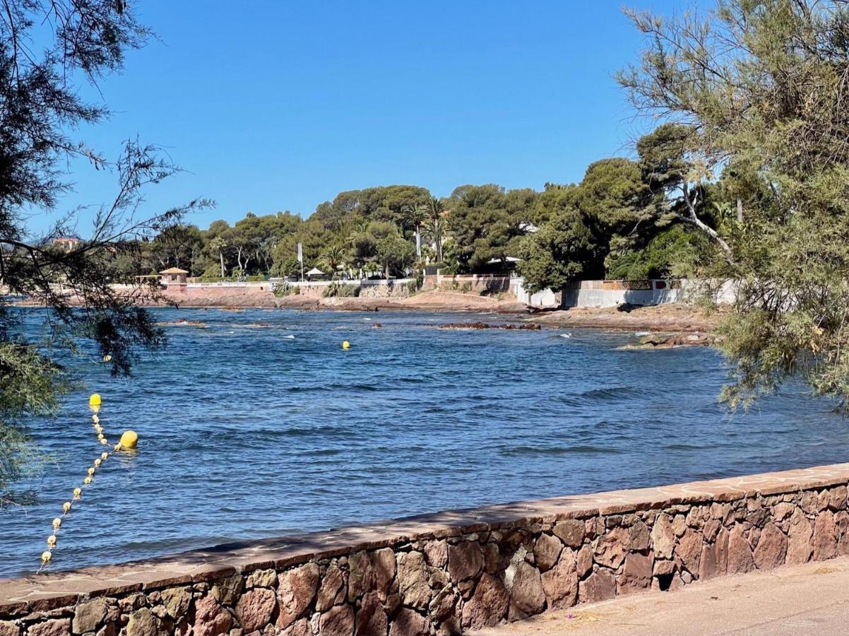 Duplex T3 Boulouris Pieds Dans L Eau Leilighet Saint-Raphaël Eksteriør bilde