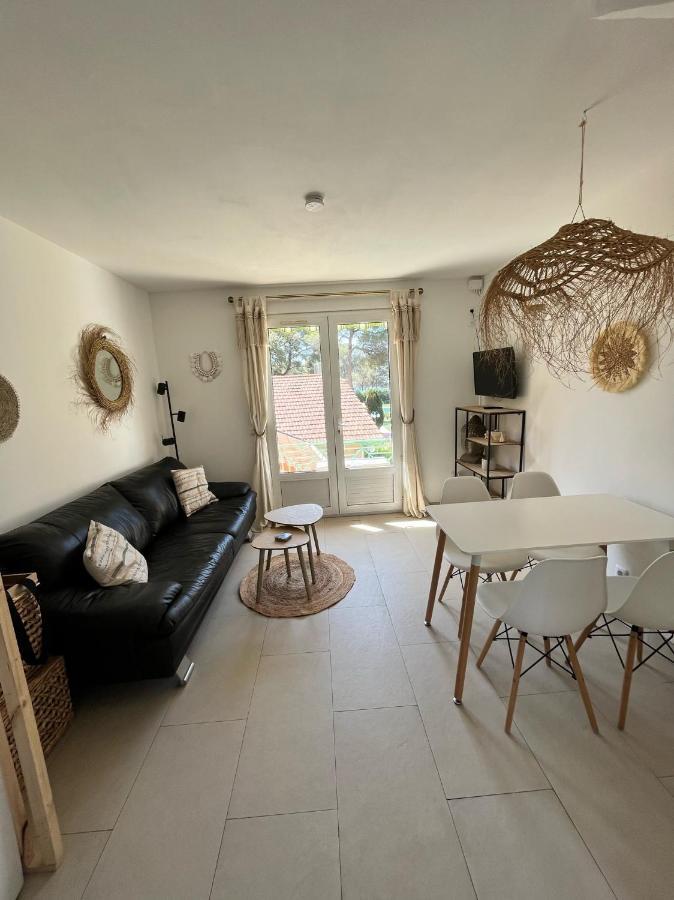 Duplex T3 Boulouris Pieds Dans L Eau Leilighet Saint-Raphaël Eksteriør bilde